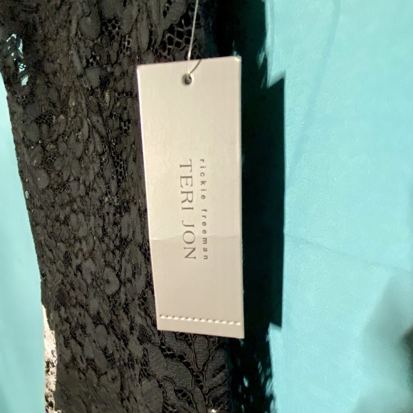 Teri Jon by Rickie Freeman Black 3D Lace Cap Sleeve Floral Print Midi Dr… - Picture 13 of 16